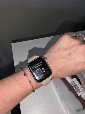 Apple Watch Series 5 40mm Rose Gold GPS Aluminum Case with 13 Bands